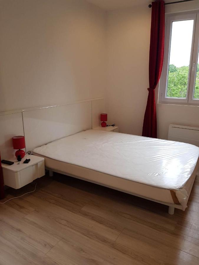 05 - Tres Joli 3 Pieces Neuf 2 Chambres, Logement Tout Equipe Pour 1 A 4 Personnes Maximum, Vue Sur Jardin Avec Parking Privatif, Grand Fourgon Possible, Tout Le Linge De Maison Est Fourni Annesse-et-Beaulieu Exterior foto