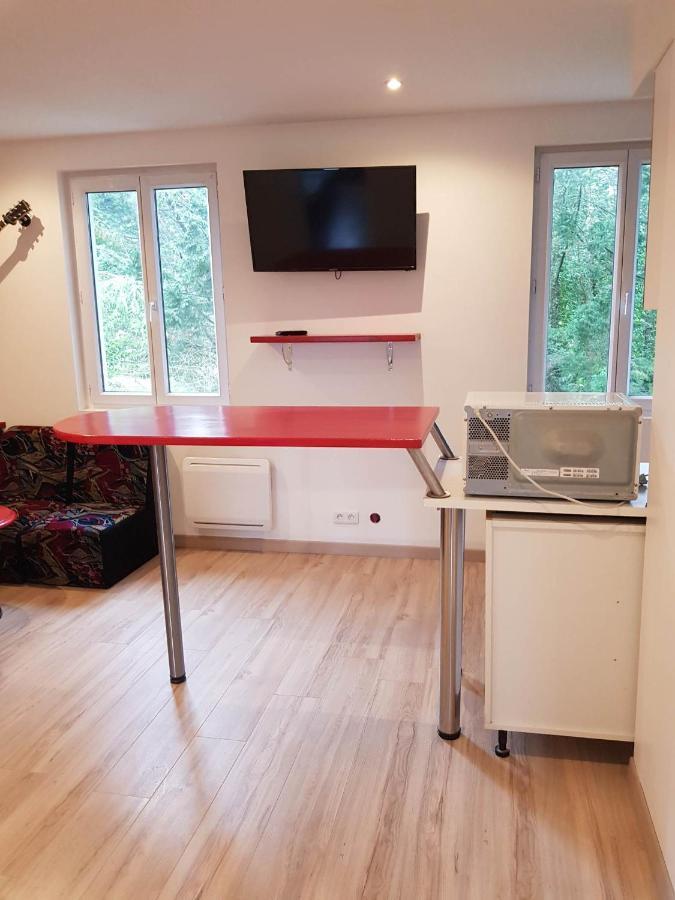 05 - Tres Joli 3 Pieces Neuf 2 Chambres, Logement Tout Equipe Pour 1 A 4 Personnes Maximum, Vue Sur Jardin Avec Parking Privatif, Grand Fourgon Possible, Tout Le Linge De Maison Est Fourni Annesse-et-Beaulieu Exterior foto